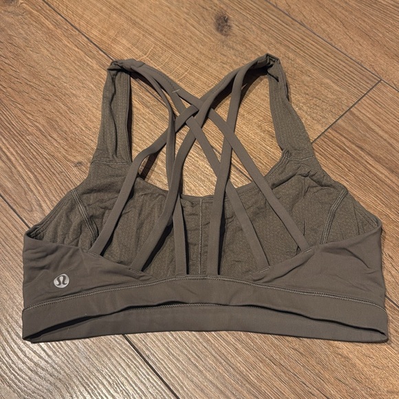 Lululemon energy bra size 8 - Picture 2 of 2